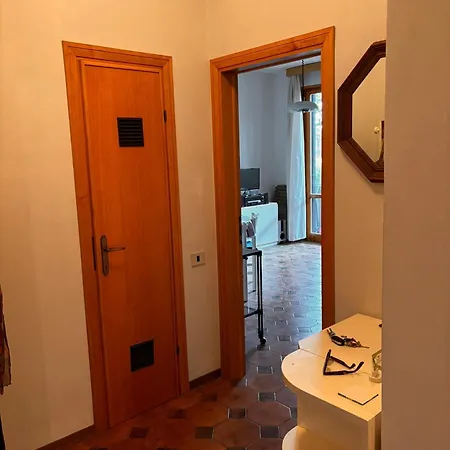 Giardino E Posto Auto
